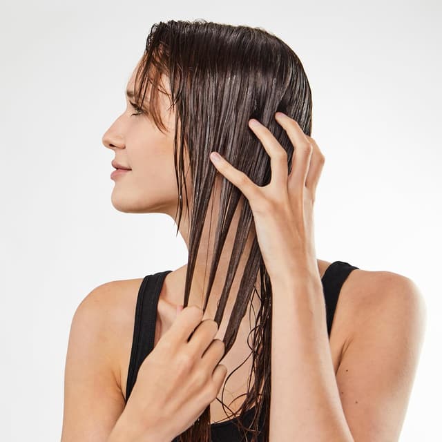 Detalle de Bumble and bumble Thickening Great Body Cream