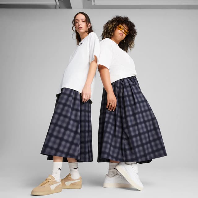 Detalle de Puma Falda de mujer ROAD TO UNITY Woven Midi AOP Pleated Skirt