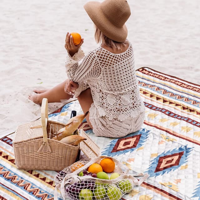 Detalle de LARUTAN waterproof picnic blanket 200x300cm