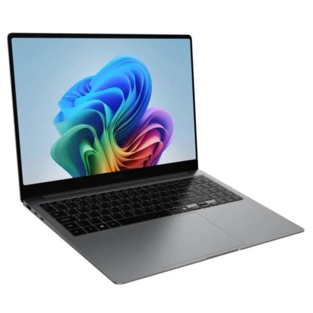 Detalle 2 de Samsung Galaxy Book5 Pro Dynamic AMOLED 2X (16”) con Intel Core Ultra 5, 16GB y 512GB SSD