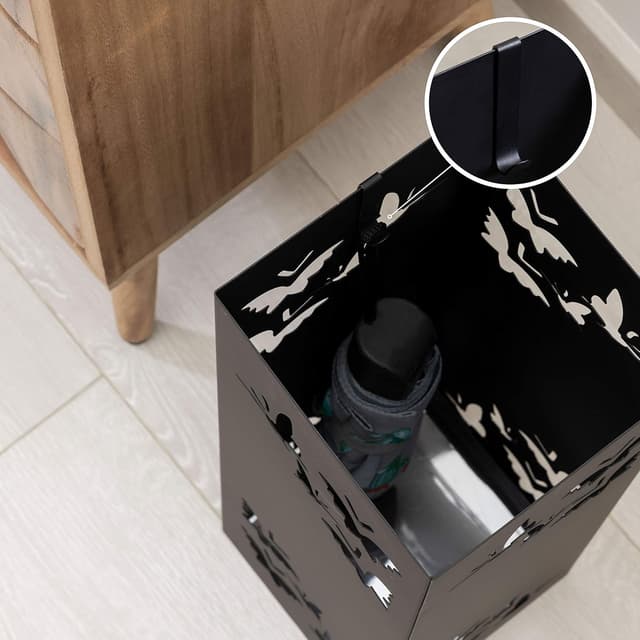 Detalle de Baroni Home Portaombrelli Quadrato in metallo con vaschetta scolapioggia rimovibile e gancino, nero