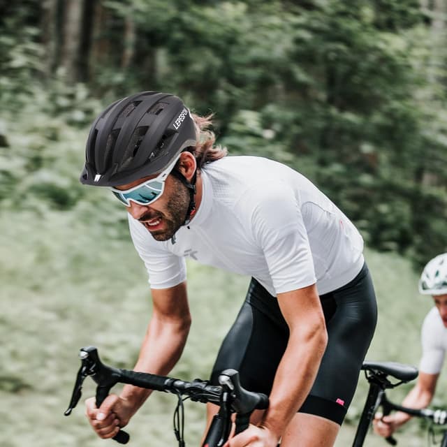 Thumbnail 6 de Bike Helmet Men/Women MTB & Road Adjustable with Visor and LED (56–61cm)