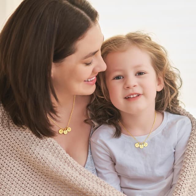 Detalle de TINGN Gold Damen Herz Halskette mit zwei Buchstaben – 14K Gold vergoldet, personalisierte Geschenkidee