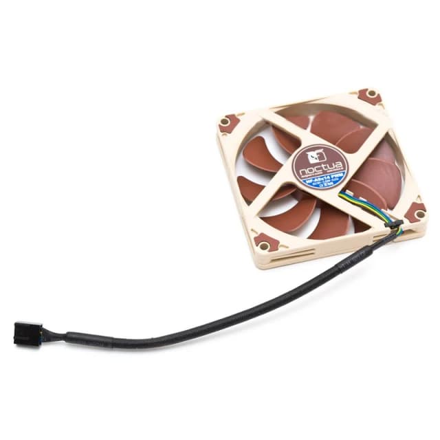Detalle de Noctua NH-L9x65: disipador compacto de bajo perfil con 65 mm y 4 heatpipes