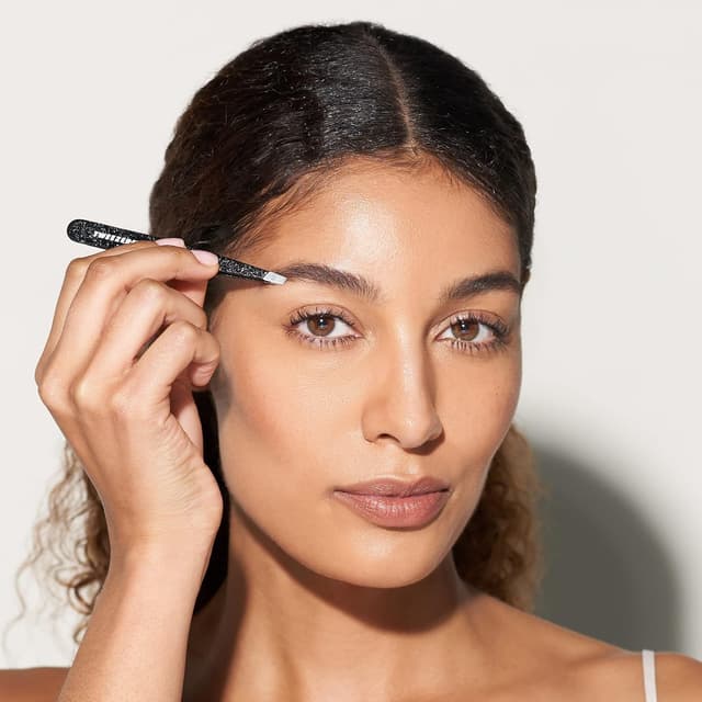 Detalle 1 de Tweezerman Special Edition 40th Anniversary Slant Tweezers ✂