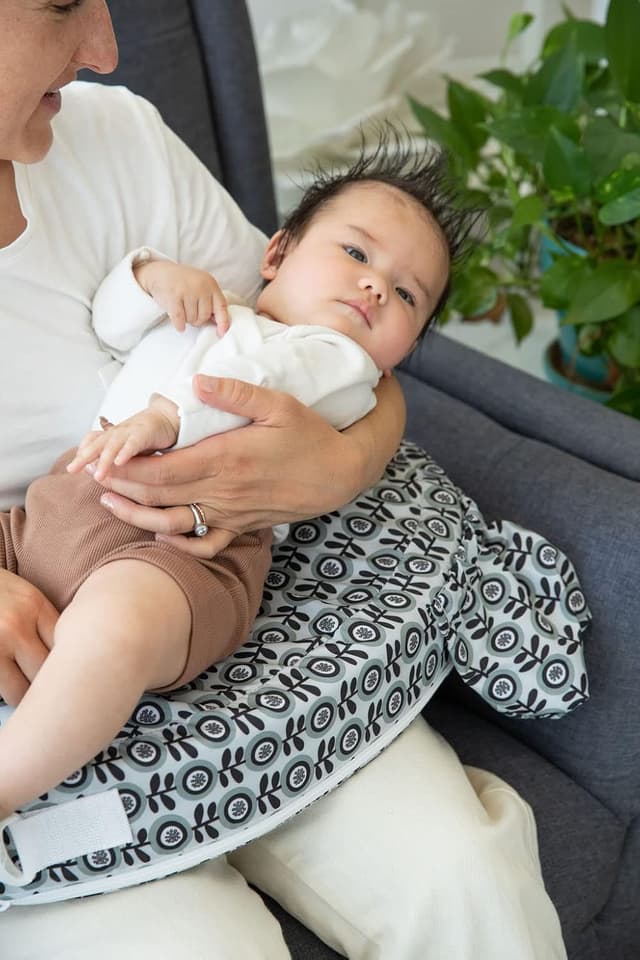 Thumbnail 4 de My Brest Friend Original Nursing Pillow Enhanced Ergonomics Midnight Poppy 🧷