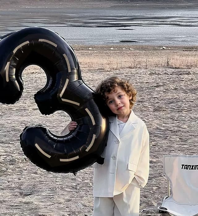 Detalle de 40 inch Race Car Black Number 8 Mylar Balloon (Racetrack theme)