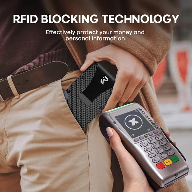 Detalle de RealPlus Carbon Fiber Wallet RFID blocker