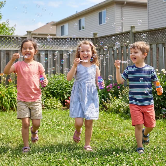 Detalle de JOYIN 6-pack Bubble Bottles (4oz/118ml) with Bubble Solution – summer party bubble wand favours for kids