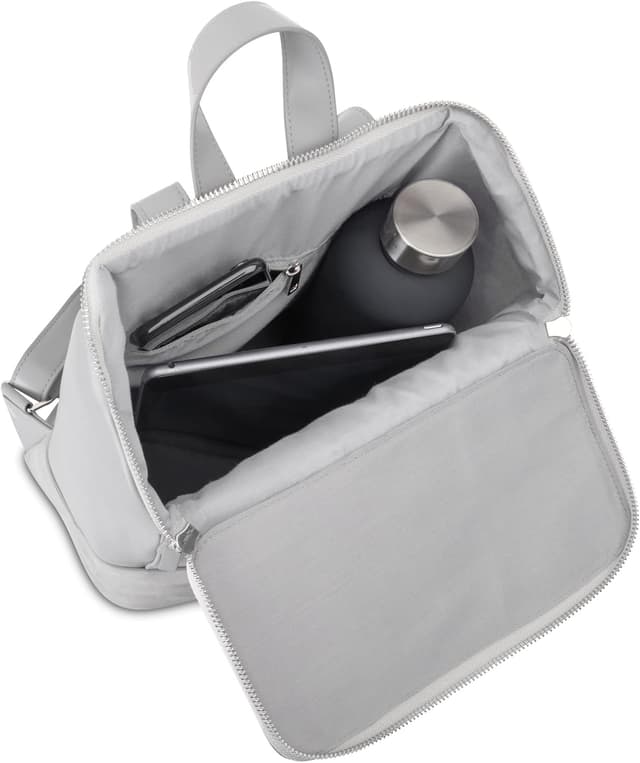 Detalle de Expatrié Damen-Rucksack „Malou“ – kleiner Leder-Cityrucksack für Uni, Business & Alltag (9 Liter, wasserabweisend)