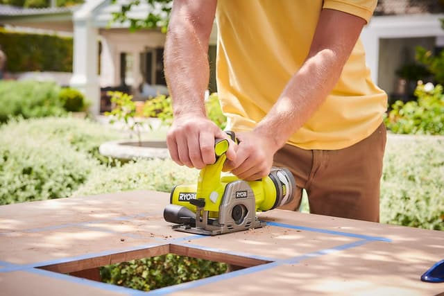 Detalle de ONE+ Cordless Multi Material Saw (Bare Tool) for straight cuts and tile work