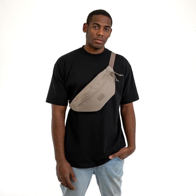 Thumbnail 6 de Johnny Urban Bauchtasche „Erik Large“ grau – große Gürteltasche mit flexiblem Gurt für Festival & Alltag