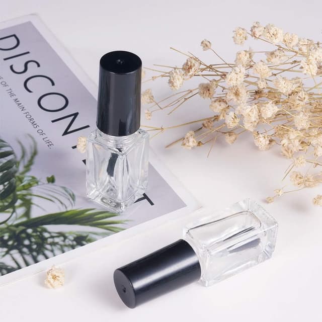 Detalle de BENECREAT 24-pack 5ml empty nail polish bottles with brushes and funnel hoppers