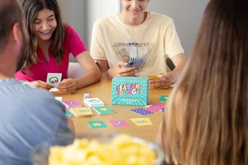 Detalle de Hellofun! Sarandonga: juego de música y risas para cantar, bailar y tararear (4-12 jugadores, 14+)