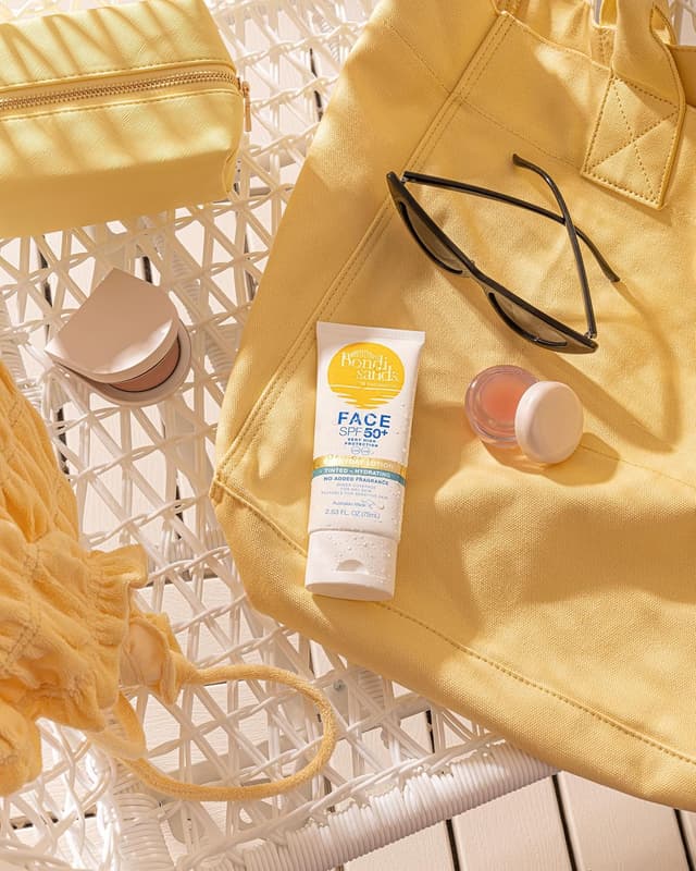 Detalle de Bondi Sands SPF 50+ Fragrance Free Hydrating Tinted Face Lotion (75 mL)