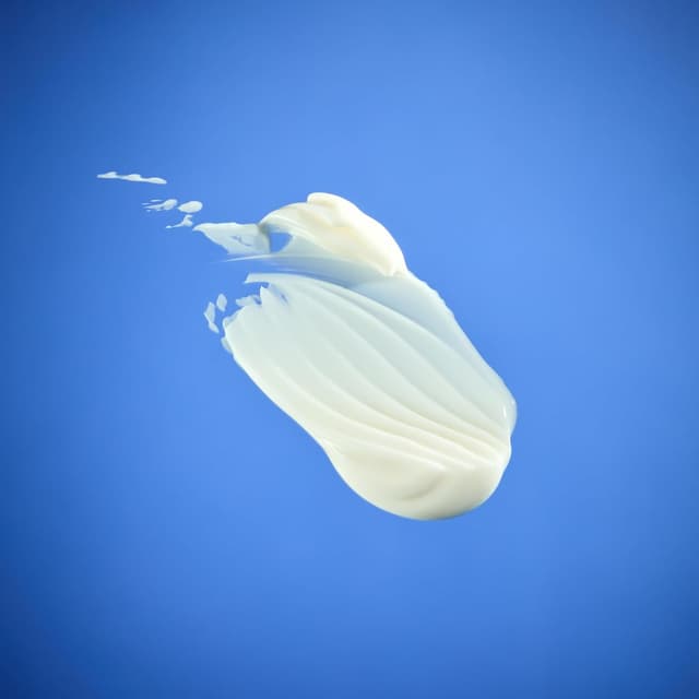 Detalle 2 de Neal's Yard Remedies Geranium & Orange Hand Cream 50ml