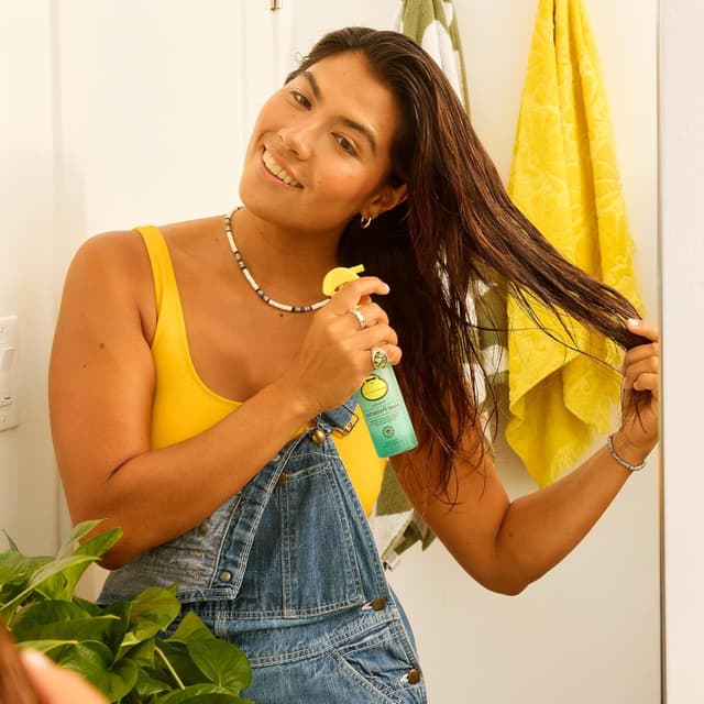 Thumbnail 2 de Sun Bum Heat Protection Spray (Vegan, Cruelty Free) – 177ml heat protecting hair spray for all hair types