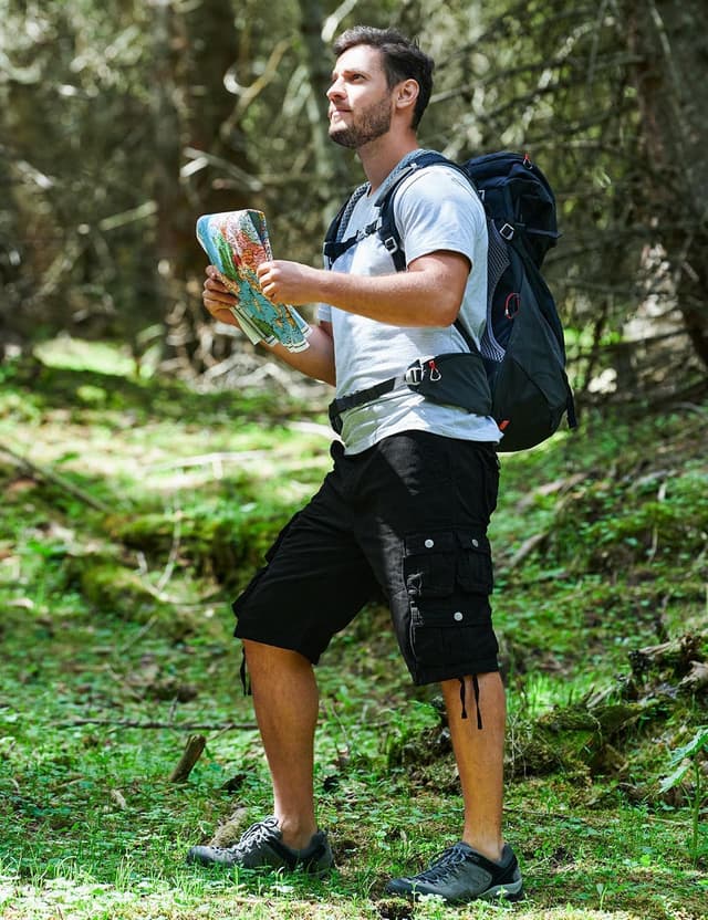 Detalle 2 de YGREYG Men’s Cargo Shorts Long Capri (Below the Knee) — Relaxed Fit with Pockets