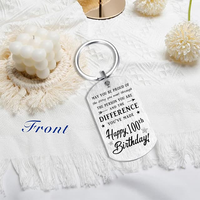 Detalle 2 de Yobent 100th Birthday Keyring (1926) – engraved centenary gift for men