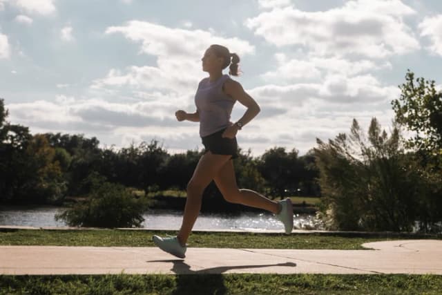 Thumbnail 3 de Garmin Forerunner 165 Music Schwarz/Grau – Smartwatch