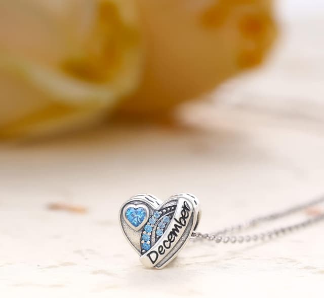 Detalle de Qings birthstone charm with 11.7 mm