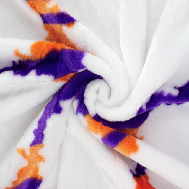 Detalle de College Covers Clemson Tigers Raschel Throw Blanket, 60 in by 50 in