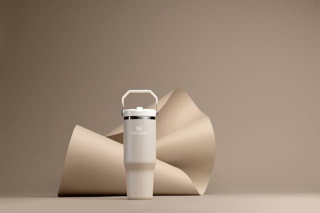 Detalle 2 de STANLEY IceFlow 2.0 flip straw tumbler 30 oz