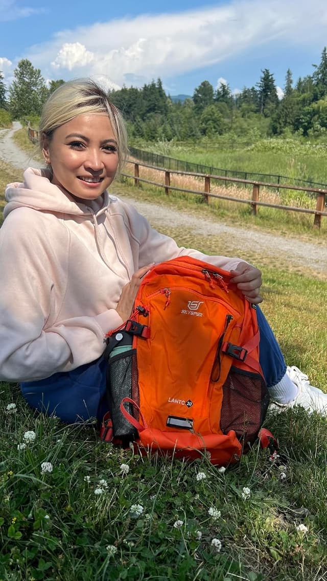 Detalle de SKYSPER hiking backpack 20L daypack