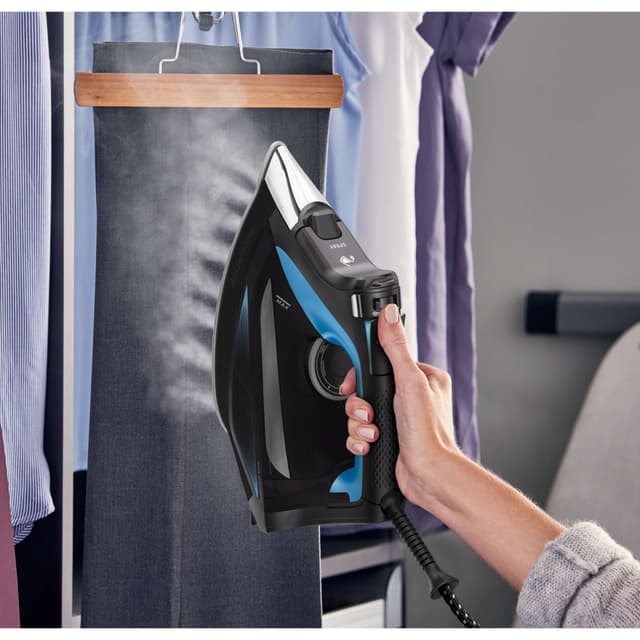 Detalle 2 de Rowenta Focus Excel plancha de vapor 45 g/min