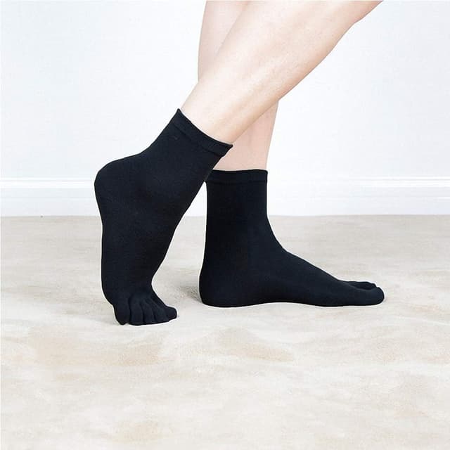 Detalle de Calzini uomo con dita separate (5 dita) in cotone, confezione 3/4/5 paia, taglie 39-44 o 45-48