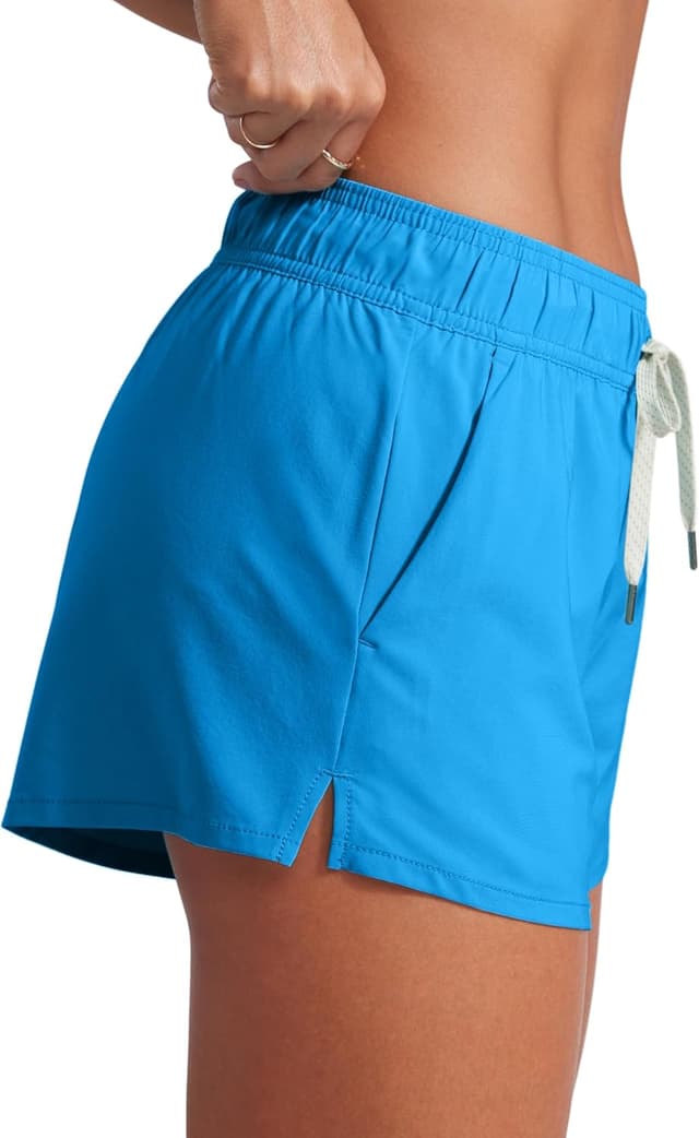 Detalle 2 de Short de bain femme CRZ YOGA 3" à fente latérale, séchage rapide et doublure