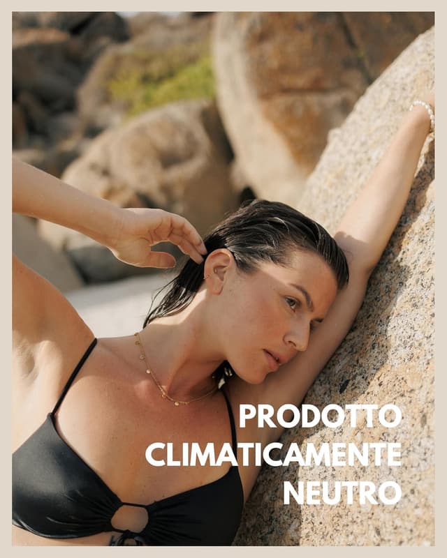 Detalle de GD GOOD.designs collana boho con piastrine e 11 ciondoli rotondi, impermeabile