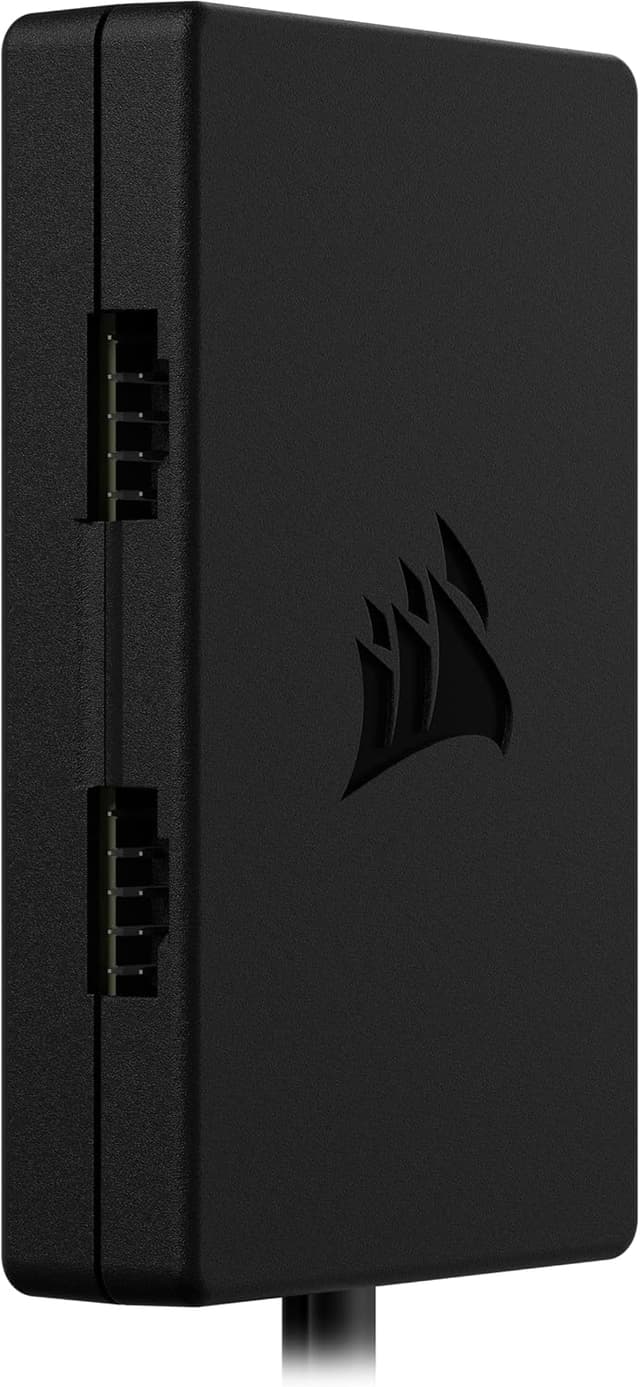 Detalle de Corsair Internal 4-Port USB 2.0 Hub (4× 9‑Pin) with easy magnetic installation