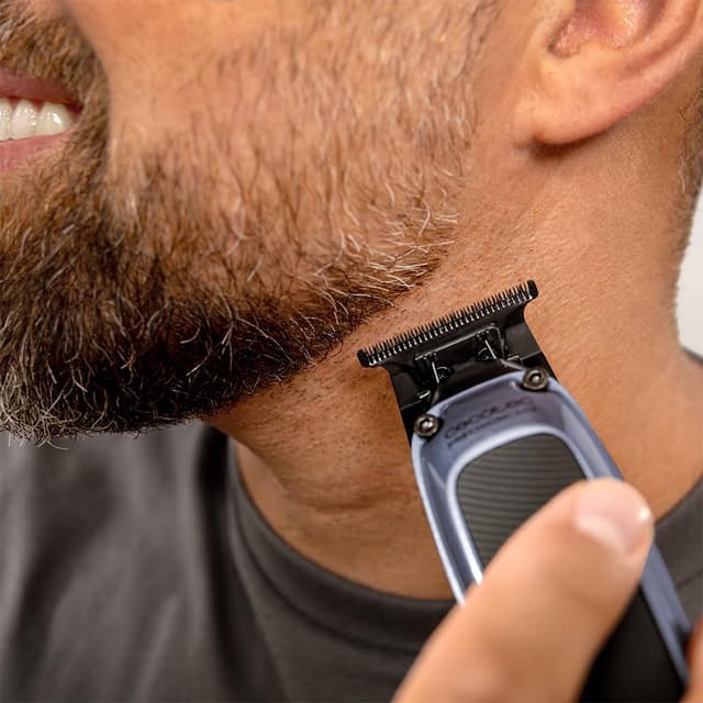 Detalle de Cecotec PrecisionCare Expert Diamond: tagliacapelli con motore brushless fino a 7.200 RPM e lame DLC