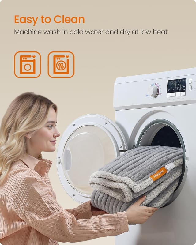 Detalle de Feandrea Waterproof Dog Blanket (M) 102 x 73 cm, reversible faux fur & sherpa PPB034G01