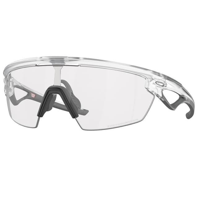 Detalle de Oakley Sphaera: gafas de ciclismo con lentes Prizm™ y ventilación frontal