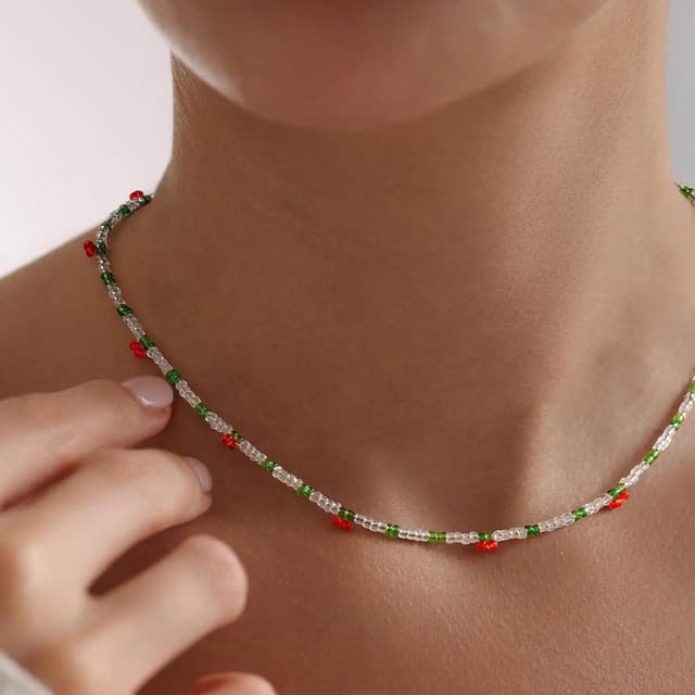 Detalle de TINGN bunte Perlenkette für Damen, handgefertigt im Boho-Stil – verstellbar mit Herz-Motiv