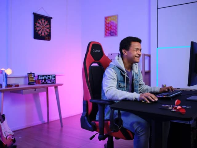 Detalle de Trust GXT 714R Ruya Gaming-Stuhl in Rot – höhenverstellbar mit neigbarer Rückenlehne bis 180°