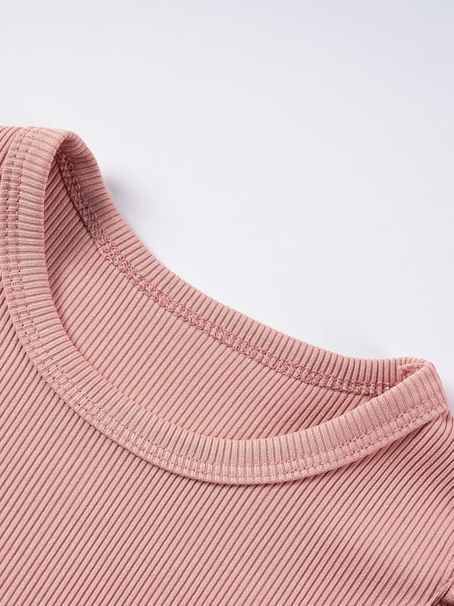 Detalle 2 de KISLOVE girls’ ribbed ruffle T-shirt and shorts set (summer 2-piece)