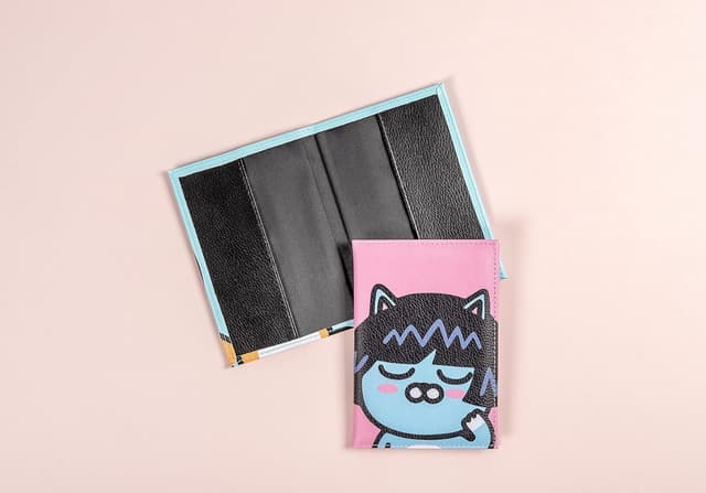 Detalle de Walther Design Lederetui für Reisepass in Blau – passt für EU-Pass (bis 12,5 x 9,1 cm), 582000077