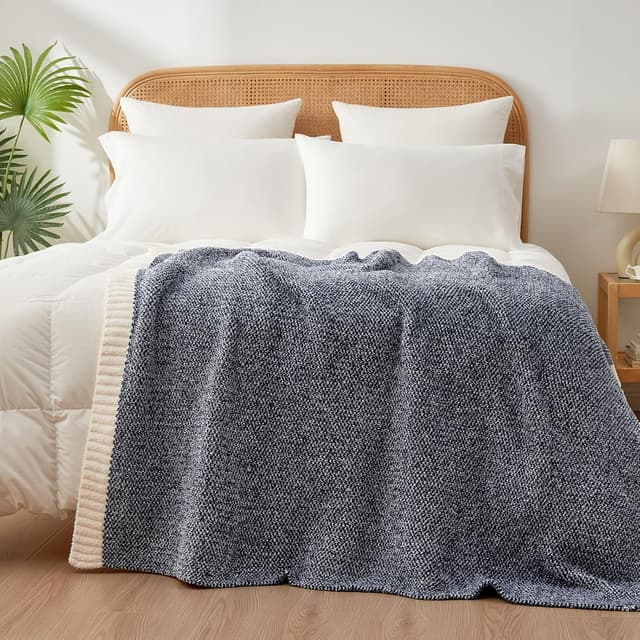 Detalle 2 de Snuggle Sac Heather Navy Throw Blanket (50x60 inches) — super soft microfiber knit for couch, bed, and travel