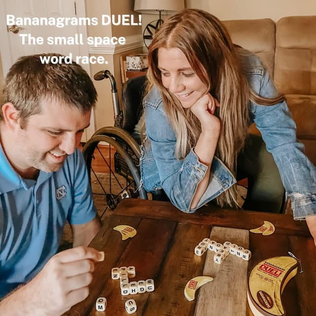 Detalle de Bananagrams Duel (Word Game) for 2 Players, Ages 7+