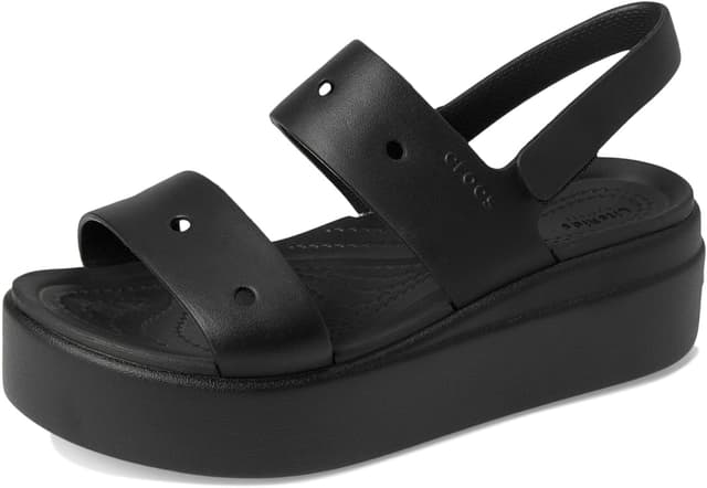 Detalle de Crocs Women Brooklyn 4U – lightweight, flexible comfort with an adjustable strap
