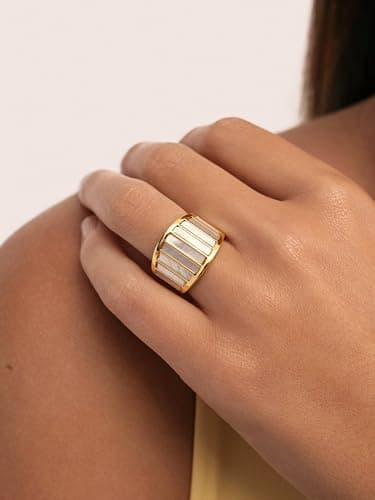 Detalle 2 de SINGULARU Siren Shells anillo 16