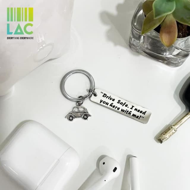 Detalle 2 de LAC Porte Clef Voiture 5x1 cm đ