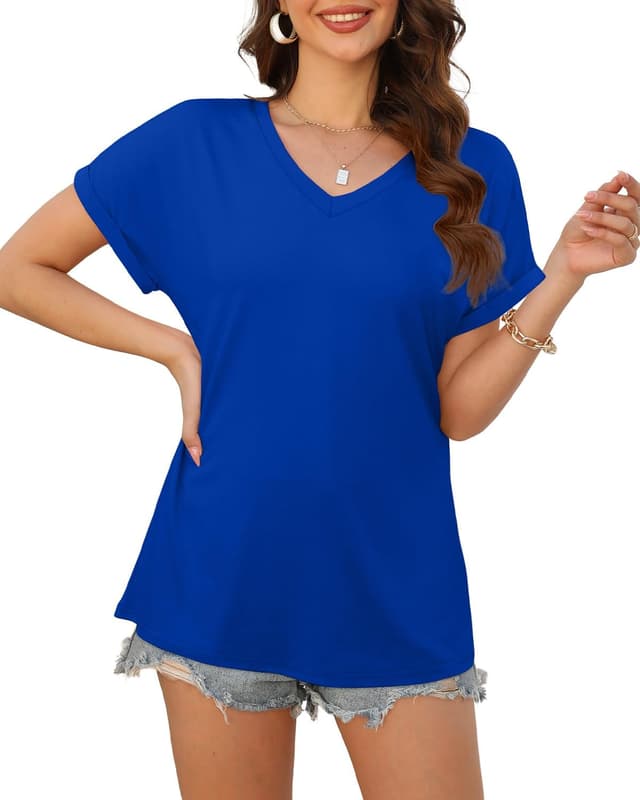 Detalle de Aokosor women’s V-neck rolled-sleeve t-shirt top (polyester/rayon/spandex blend)