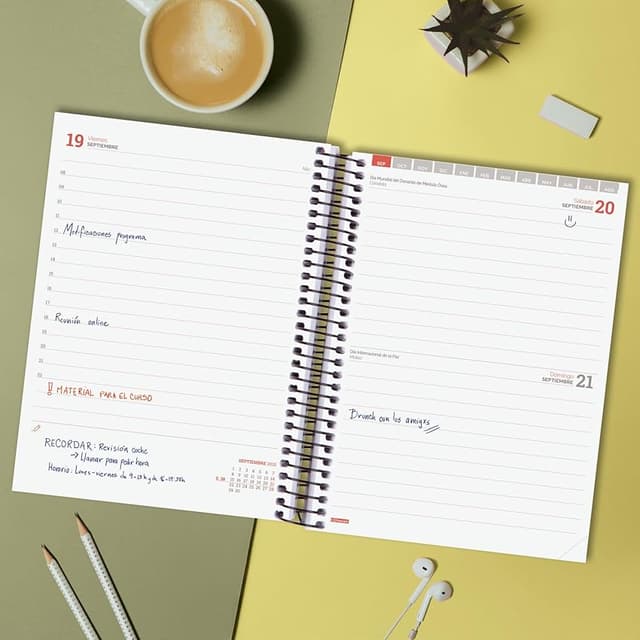 Thumbnail 6 de Finocam Agenda Espir Curso 2025–2026 1 día página 12 meses Rosa