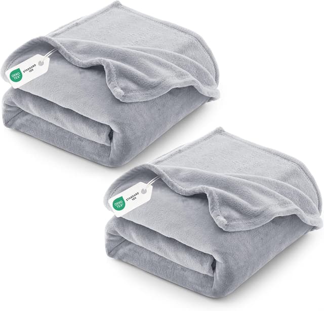 Detalle de CozyLux Kuscheldecke Flauschig 2er Set (150x200 cm) in Hellgrau – warme, leichte Wohlfühldecken aus Flanell