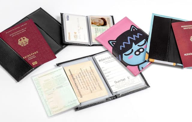 Detalle 2 de Walther Design Lederetui für Reisepass in Blau – passt für EU-Pass (bis 12,5 x 9,1 cm), 582000077