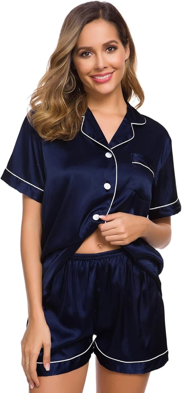 Detalle de SWOMOG women’s silk satin pyjama set (two-piece button-down shirt & elastic waist shorts/pants)